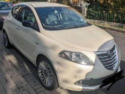 Weiß Gebraucht 2012 Lancia Ypsilon Platinum Kleinwagen | 3.500 € (Fairer Preis)
