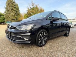 Schwarz Gebraucht 2019 VW Golf Sportsvan IQ Drive Van / Kleinbus | 14.990 € (Fairer Preis)