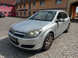 Silber Gebraucht 2004 Opel Astra Elegance Limousine | 550 € (Guter Preis)