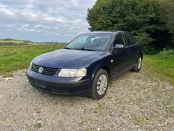 Blau Gebraucht 1999 VW Passat Limousine | 1.990 € (Etwas zu teuer)