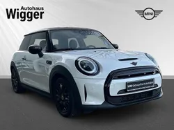 Weiss Gebraucht 2023 Mini Cooper SE Kleinwagen | 22.900 € (Etwas zu teuer)