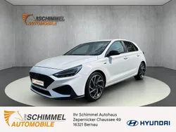 Weiß Gebraucht 2021 Hyundai i30 N Line Limousine | 20.425 € (Fairer Preis)