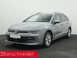 Grau Gebraucht 2024 VW Golf VIII Life Kombi | 31.700 € (Teuer)