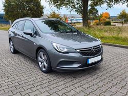 Grau Gebraucht 2018 Opel Astra Business Kombi | 10.900 € (Etwas zu teuer)