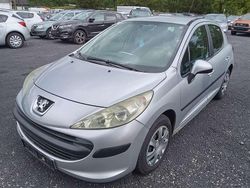 Silber Gebraucht 2006 Peugeot 207 Tendance Kleinwagen | 1.300 € (Fairer Preis)