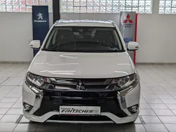 Weiß Gebraucht 2017 Mitsubishi Outlander P-HEV Top SUV | 19.700 € (Fairer Preis)