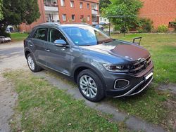 Grau Gebraucht 2022 VW T-Roc Style SUV | 27.699 € (Etwas zu teuer)
