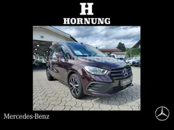 Rot Gebraucht 2022 Mercedes 180 Style Limousine | 20.900 € (Superpreis)