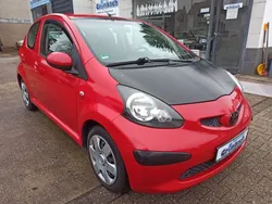 Rot Gebraucht 2007 Toyota Aygo Cool Kleinwagen | 1.590 € (Fairer Preis)