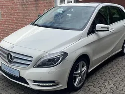 Weiß Gebraucht 2013 Mercedes B180 Van / Kleinbus | 8.900 €