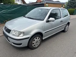 Silber Gebraucht 2000 VW Polo Trendline Limousine | 1.390 € (Etwas zu teuer)