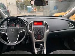 Grau Gebraucht 2012 Opel Astra Sport Kombi | 4.800 € (Teuer)