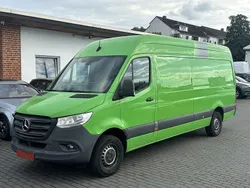 Gruen (metallic) Gebraucht 2019 Mercedes Sprinter Van | 23.880 € (Guter Preis)