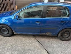 Blau Gebraucht 2004 VW Golf V Limousine | 850 € (Guter Preis)
