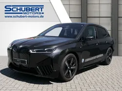Grau Gebraucht 2023 BMW iX Sport Line SUV | 82.590 € (Etwas zu teuer)