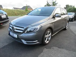 Grau Gebraucht 2012 Mercedes B200 Van / Kleinbus | 8.990 € (Fairer Preis)