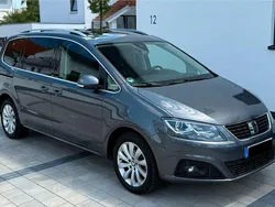 Grau Gebraucht 2019 Seat Alhambra Style Van / Kleinbus | 23.800 €