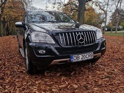 Schwarz Gebraucht 2009 Mercedes ML350 SUV | 9.999 € (Fairer Preis)