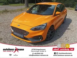 Orange Gebraucht 2020 Ford Focus ST Limousine | 25.990 € (Fairer Preis)