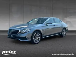 Metalliclack selenitgrau Gebraucht 2018 Mercedes E300 Avantgarde Limousine | 29.610 € (Guter Preis)