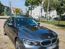 Grau Gebraucht 2020 BMW 330e Advantage Limousine | 24.500 € (Fairer Preis)
