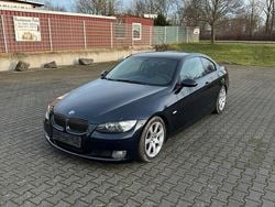 Blau Gebraucht 2007 BMW 330 Coupé | 8.900 € (Guter Preis)