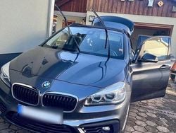 Grau Gebraucht 2015 BMW 218 Sport Line Kombi | 9.999 € (Guter Preis)