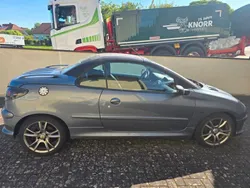 Grau Gebraucht 2006 Peugeot 206 CC Quiksilver Cabrio | 2.600 € (Fairer Preis)