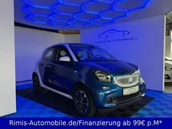Blau Gebraucht 2015 Smart ForFour Passion Limousine | 8.499 € (Etwas zu teuer)