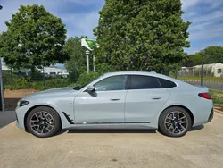 Grau Gebraucht 2023 BMW i4 M Sport Limousine | 47.990 € (Etwas zu teuer)