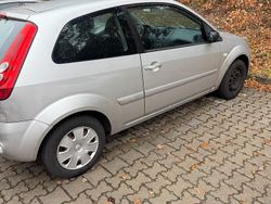 Silber Gebraucht 2007 Ford Fiesta Kleinwagen | 1.700 € (Fairer Preis)