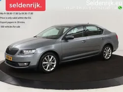 Grau Gebraucht 2014 Skoda Octavia Elegance Limousine | 11.500 € (Fairer Preis)