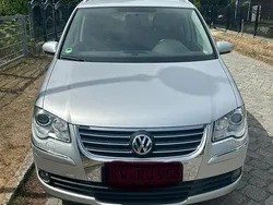 Silber Gebraucht 2007 VW Touran Van / Kleinbus | 7.800 € (Teuer)