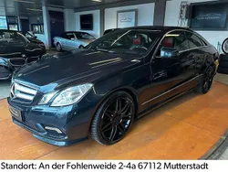 Grey metallic Gebraucht 2011 Mercedes E500 AMG Coupé | 24.490 € (Etwas zu teuer)