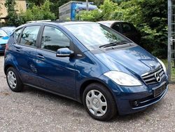 Blau Gebraucht 2010 Mercedes A180 Limousine | 5.899 € (Fairer Preis)