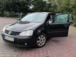 Schwarz Gebraucht 2005 VW Golf V Limousine | 2.600 € (Guter Preis)