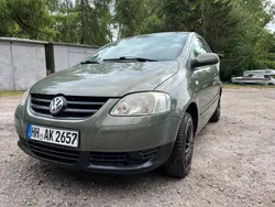 Grün Gebraucht 2007 VW Fox Kleinwagen | 1.450 € (Fairer Preis)