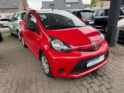 Rot Gebraucht 2013 Toyota Aygo Basis Kleinwagen | 4.990 € (Fairer Preis)