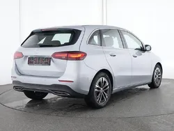 Gebraucht 2024 Mercedes B200 Van / Kleinbus | 30.790 € (Guter Preis)