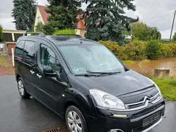 Schwarz Gebraucht 2015 Citroën Berlingo Van / Kleinbus | 5.499 € (Fairer Preis)