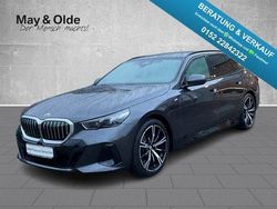 Grau Gebraucht 2025 BMW 520 Performance Kombi | 49.990 € (Superpreis)