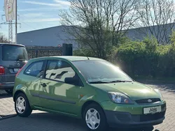Grün Gebraucht 2007 Ford Fiesta Ambiente Kleinwagen | 2.099 € (Fairer Preis)