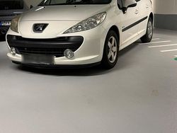 Weiß Gebraucht 2009 Peugeot 207 Kleinwagen | 2.000 € (Fairer Preis)