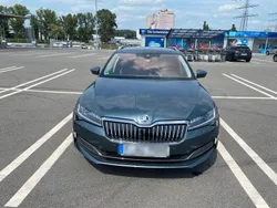 Grau Gebraucht 2020 Skoda Superb Kombi | 19.700 € (Fairer Preis)