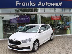 Weiß Gebraucht 2022 Skoda Fabia Active Limousine | 11.950 € (Guter Preis)