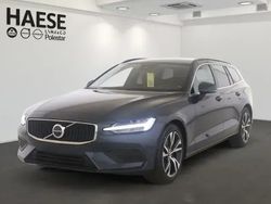 Denim blue / metallic Gebraucht 2024 Volvo V60 Core Kombi | 35.150 € (Guter Preis)
