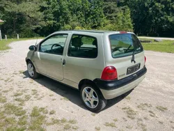 Beige Gebraucht 2001 Renault Twingo Initiale Kleinwagen | 950 €