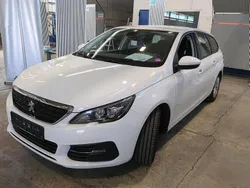 Weiß Gebraucht 2019 Peugeot 308 Active Kombi | 10.950 € (Fairer Preis)