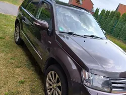 Braun Gebraucht 2013 Suzuki Grand Vitara SUV | 6.400 € (Etwas zu teuer)