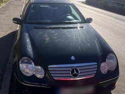 Schwarz Gebraucht 2007 Mercedes C200 Limousine | 3.800 €